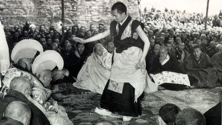 His Holiness during his final Geshe Lharampa examinations in Lhasa, Tibet which took place from the summer of 1958 to February 1959. (Photo/OHHDL)