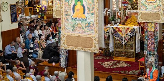 Chandrakirti's "Entering the Middle Way" in Conjuntion with the "Autocommentary"