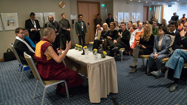 His Holiness the Dalai Lama speaking to a group of Tibet supporters from the Baltic States in Riga, Latvia on October 11, 2016. Photo/Tenzin Choejor/OHHDL