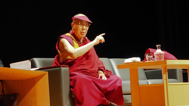 His Holiness the Dalai Lama speaking at the Saitama Medical University in Saitama, Japan on November 26, 2016. Photo/Tenzin Taklha/OHHDL