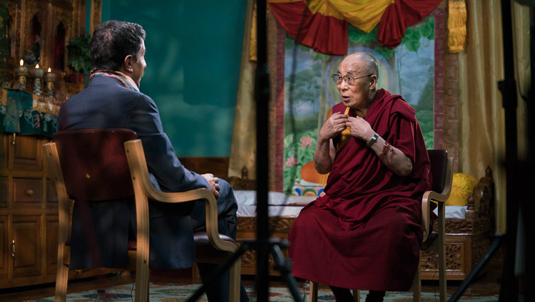 Dr Sanjay Gupta interviewing His Holiness the Dalai Lama for CNN at Drepung Loseling in Mundgod, Karnataka, India on December 19, 2016. Photo/Tenzin Choejor/OHHDL