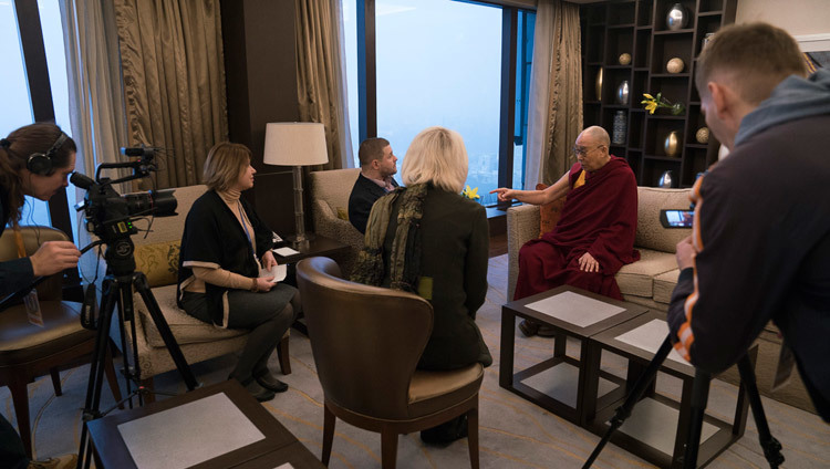 His Holiness the Dalai Lama giving an interview to Lenta.Ru in Delhi, India on December 25, 2016. Photo/Tenzin Choejor/OHHDL