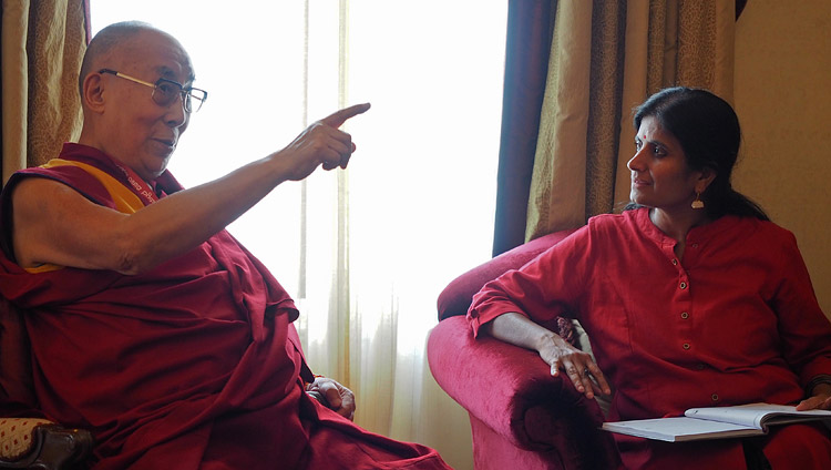 Sita Lakshmi, Chief of the News Bureau of the Bengaluru edition of the Times of India interviewing His Holiness the Dalai Lama in Bengaluru, Karnataka, India on May 23, 2017. Photo by Jeremy Russell/OHHDL