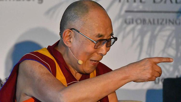 His Holiness the Dalai Lama answering questions during his meeting with members of the media in San Diego, CA, USA on June 16, 2017. Photo by Chris Stone