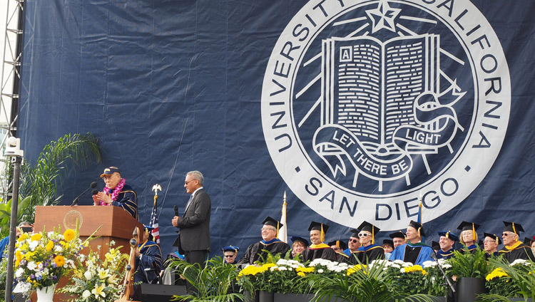 His Holiness the Dalai Lama delivering the Keynote Address at the UCSD Commencement ceremony in San Diego, CA, on June 17, 2017. Photo by Jeremy Russell/OHHDL