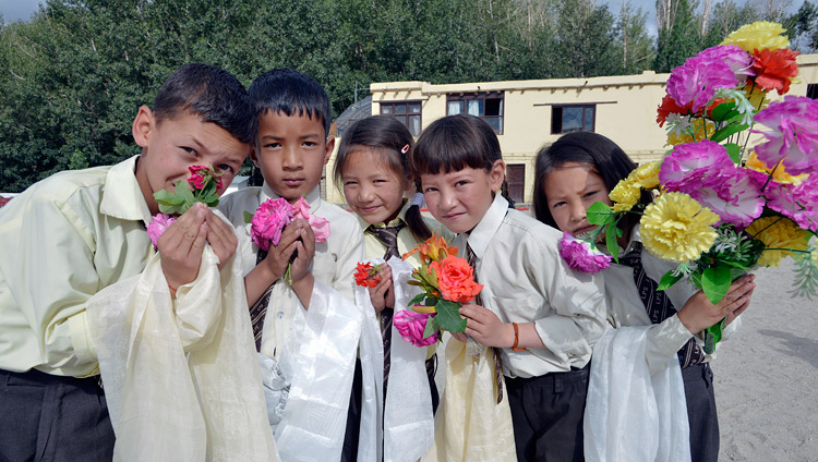 Students waiting for His Holiness the Dalai Lama to arrive at Ladakh Public School in Leh, Ladakh, J&K, India on July 8, 2017. Photo by Lobsang Tsering/OHHDL