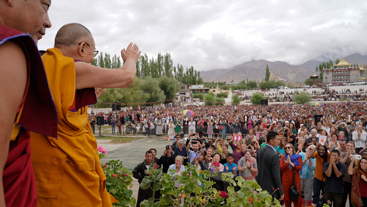 His Holiness the Dalai Lama waving to the westerners attending the second day of his teachings at the Shiwatsel teaching ground in Leh, Ladakh, J&K, India on July 29, 2017. Photo by Tenzin Choejor/OHHDL