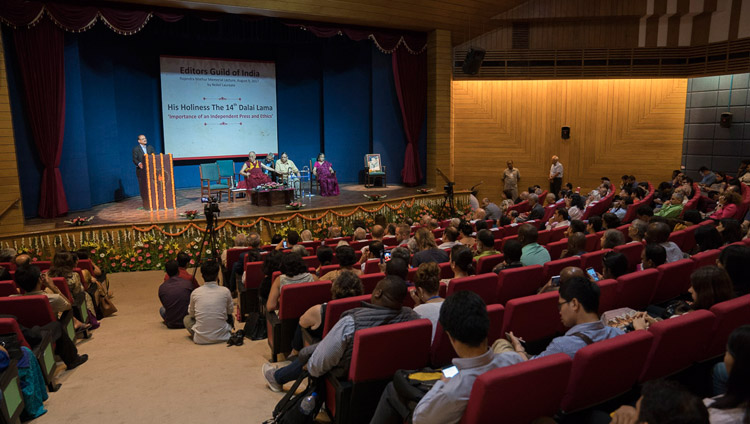 A view of the hall at Teen Murti Bhavan at the conclusion of the Editor's Guild's Rajendra Mathur Memorial Lecture in New Delhi, India on August 9, 2017. Photo by Tenzin Choejor/OHHDL