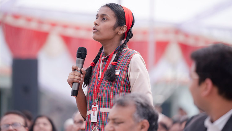 A student asking His Holiness the Dalai Lama a question during the launch of the Universal Ethics Curriculum prepared by Ayurgyan Nyas at CJ DAV Public School in Meerut, UP, India on October 16, 2017. Photo by Tenzin Choejor