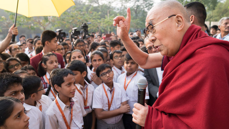 His Holiness the Dalai Lama speaking to school children on his arrival at Somaiya Vidyavihar in Mumbai, India on December 8, 2017. Photo by Lobsang Tsering