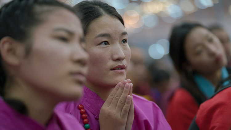 Members of the audience listening to His Holiness the Dalai Lama during his meeting with the Tibetan and Himalayan communities in Bengaluru, Karnataka, India on December 25, 2017. Photo by Tenzin Choejor