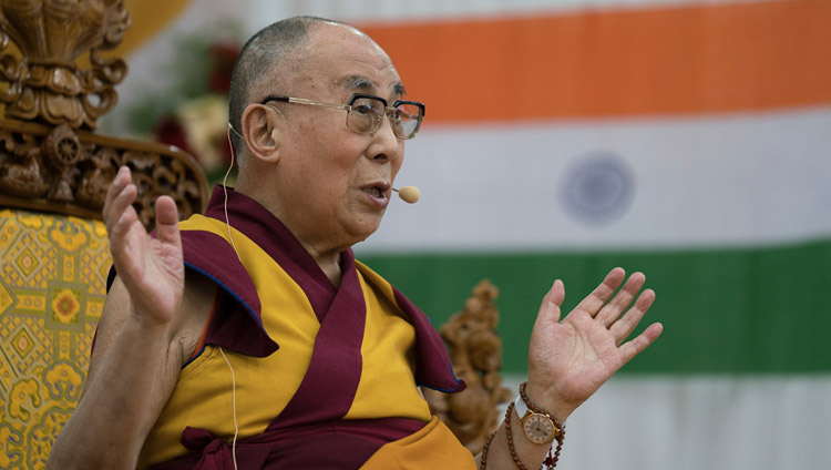 His Holiness the Dalai Lama answering questions from the audience during his meeting with the Tibetan and Himalayan communities in Bengaluru, Karnataka, India on December 25, 2017. Photo by Tenzin Choejor