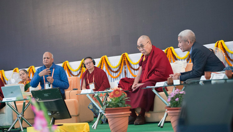 Ceon Ramon reviewing the nature of the mind from neuroscience and physics perspectives at the conference on Mind in Indian Philosophical Schools of Thought and Modern Science at the Central Institute of Higher Tibetan Studies in Sarnath, Varanasi, India on December 31, 2017. Photo by Lobsang Tsering