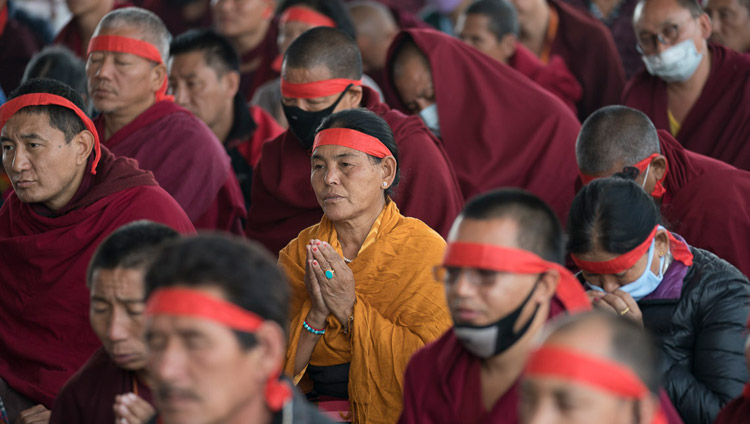 Members of the audience wearing ritual blindfolds during the Solitary Hero Vajrabhairava Empowerment being conferred by His Holiness the Dalai Lama in Bodhgaya, Bihar, India on January 21, 2018. Photo by Lobsang Tsering