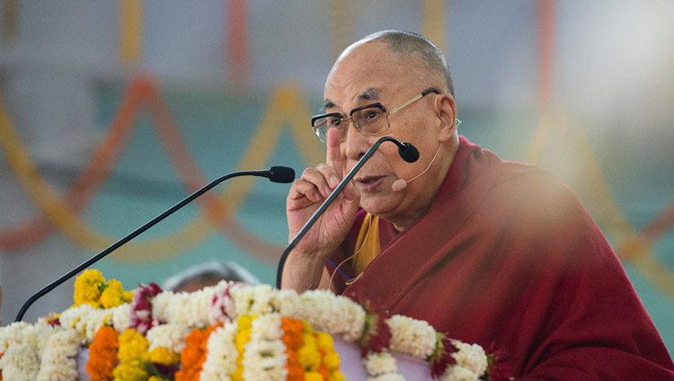 His Holiness the Dalai Lama speaking to students from Bihar on Universal Values in Bodhgaya, Bihar, India on January 25, 2018. Photo by Lobsang Tsering