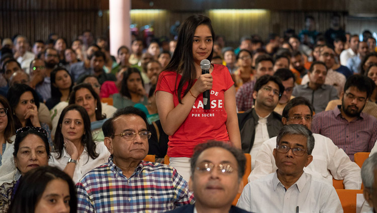 A member of the audience asking His Holiness the Dalai Lama a question during his talk at IIT in New Delhi, India on April 24, 2018. Photo by Tenzin Choejor