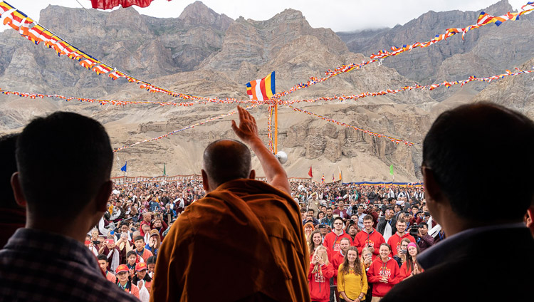 His Holiness the Dalai Lama waving to the gathered crowd on his arrival at Spring Dales Public School in Mulbekh, Ladakh, J&K, India on July 26, 2018. Photo by Tenzin Choejor