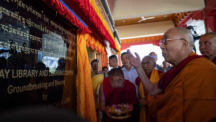 His Holiness the Dalai Lama unveiling the foundation stone for the Library and Learning Center at Thiksey Monastery in Leh, Ladakh, J&K, India on July 29, 2018. Photo by Tenzin Choejor