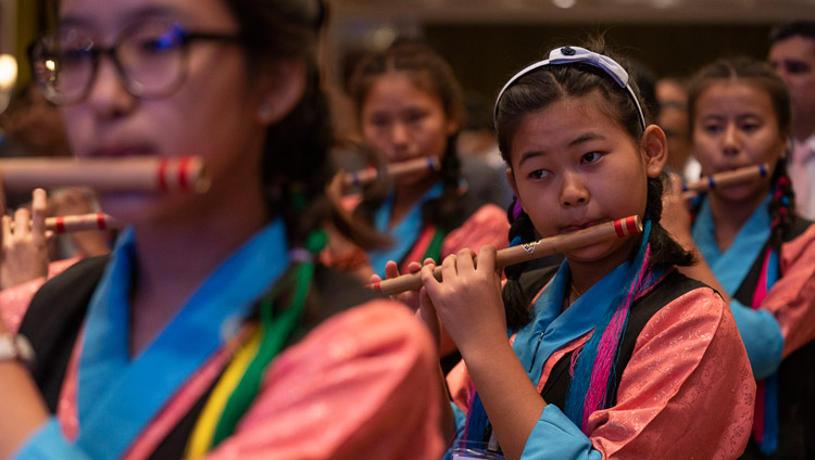 Students playing the Indian and Tibetan national anthems to open the Thank You Karnataka program in Bengaluru, Karnataka, India on August 10, 2018. Photo by Tenzin Choejor