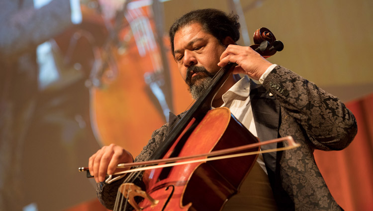 Karim Wasfi former conductor of the Iraqi National Orchestra and founder of the Peace Through Arts Foundation performing a brief musical interlude at the discussion on non-violence in Darmstadt, Germany on September 19, 2018. Photo by Manuel Bauer