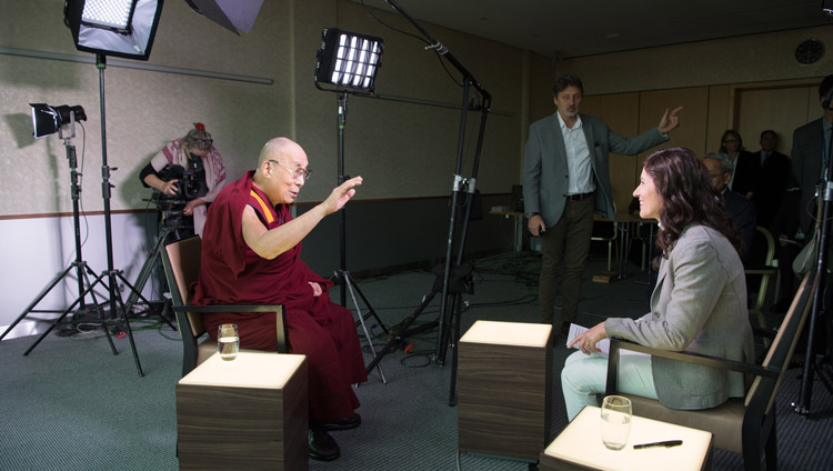 Islamic scholar and journalist Amira Hafner-Al Jabaji interviewing His Holiness the Dalai Lama for Swiss television in Zurich, Switzerland on September 22, 2018. Photo by Manuel Bauer