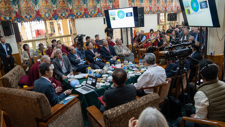 Dr Yueh-Nan Chen during his presentation entitled ‘From Quantum Physics to Quantum Biology’ on the first day of the dialogue with Chinese scientists about quantum effects in Dharamsala, HP, India on November 1, 2018. Photo by Ven Tenzin Jamphel