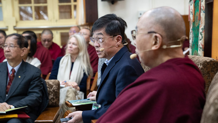 Dr Ting-Kuo Lee speaking about superconductivity during his presentation on the second day of the Dialogue between His Holiness the Dalai Lama and Chinese Scientists on Quantum Effects at the Main Tibetan Temple in Dharamsala, HP, India on November 2, 2018. Photo by Ven Tenzin Jamphel