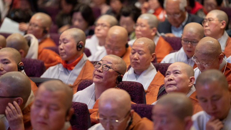 Monastics from Korea listening to His Holiness the Dalai Lama's teaching in Yokohama, Japan on November 14, 2018. Photo by Tenzin Choejor