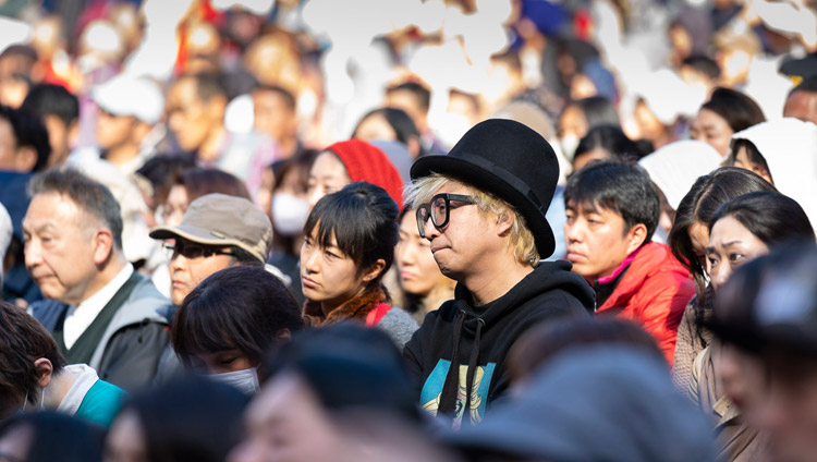 Members of the audience of over 2,800 listening to His Holiness the Dalai Lama speaking at the Hibiya Open-Air Concert Hall in Tokyo, Japan on November 17, 2018. Photo by Tenzin Choejor