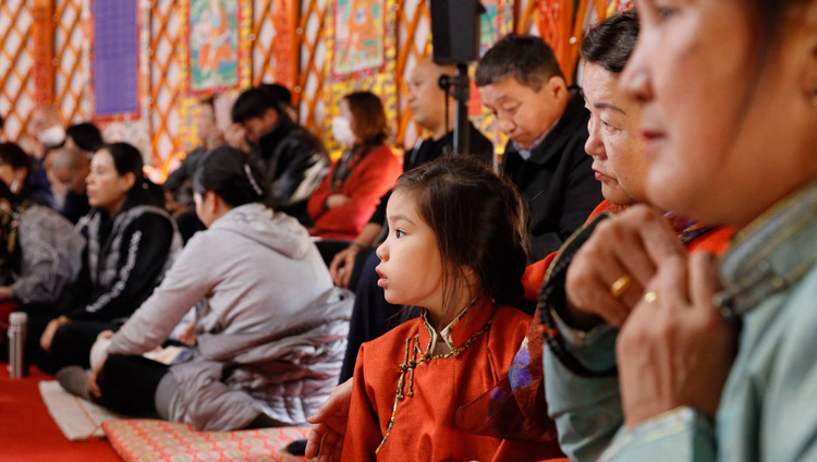 Members of the audience listening to His Holiness the Dalai Lama speaking at the Sherab Kyetsel Ling Institute temple in Chiba, Japan on November 18, 2018. Photo by Tenzin Jigme