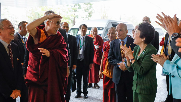 His Holiness the Dalai Lama arriving at the Japanese parliamentary complex for his meeting with members of the All Party Japanese Parliamentary Group for Tibet in Tokyo on November 20, 2018. Photo by Tenzin Jigme