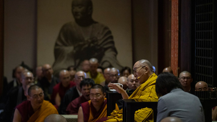 His Holiness the Dalai Lama answering questions from the audience during his talk at Tochoji Temple in Fuukuoka, Japan on November 22, 2018. Photo by Tenzin Choejor