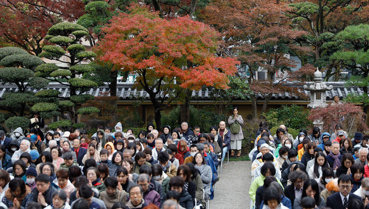 Some of the more than 1500 people attending His Holiness the Dalai Lama's talk sitting in the courtyard outside Tochoji Temple in Fuukuoka, Japan on November 22, 2018. Photo by Tenzin Jigme