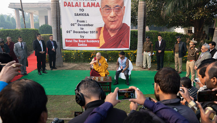 His Holiness the Dalai Lama meeting with members of the local media on the lawn of his hotel in Sankisa, UP, India on December 4, 2018. Photo by Lobsang Tsering