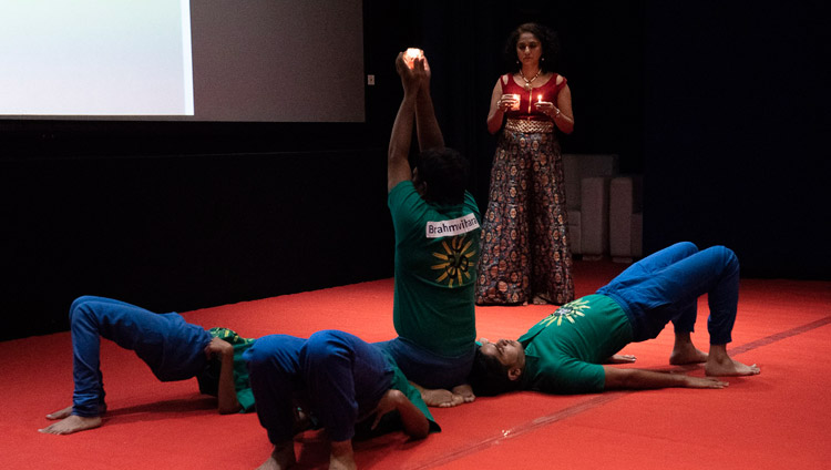 Students presenting a performance of yoga to open the Conference on the Concept of ‘Maitri’ or ‘Metta’ in Buddhism at the University of Mumbai in Mumbai, India on December 12, 2018. Photo by Lobsang Tsering