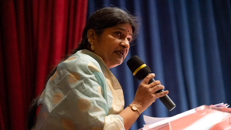 Dr Geeta Ramana introducing the inaugural session of the Conference on the Concept of ‘Maitri’ or ‘Metta’ in Buddhism at the University of Mumbai in Mumbai, India on December 12, 2018. Photo by Lobsang Tsering