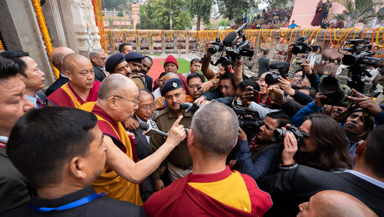 His Holiness the Dalai Lama speaking to members of the press at the Mahabodhi Temple in Bodhgaya, Bihar, India on December 17, 2018. Photo by Tenzin Choejor