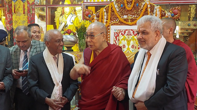 His Holiness the Dalai Lama with Chief Justice V Ramasubramanian, to his right, and Justice Dharam Chand Chaudhary, to his left, of the Himachal Pradesh High Court, who visited him at Ön Ngari Monastery in Manali, HP, India on August 10, 2019. Photo by Jeremy Russell