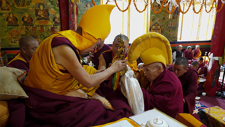 Abbot Lobsang Samten presenting traditional offerings during a Long Life Offering for His Holiness the Dalai Lama during his visit to Ön Ngari Monastery in Manali, HP, India on August 23, 2019. Photo by Ven Tenzin Jamphel