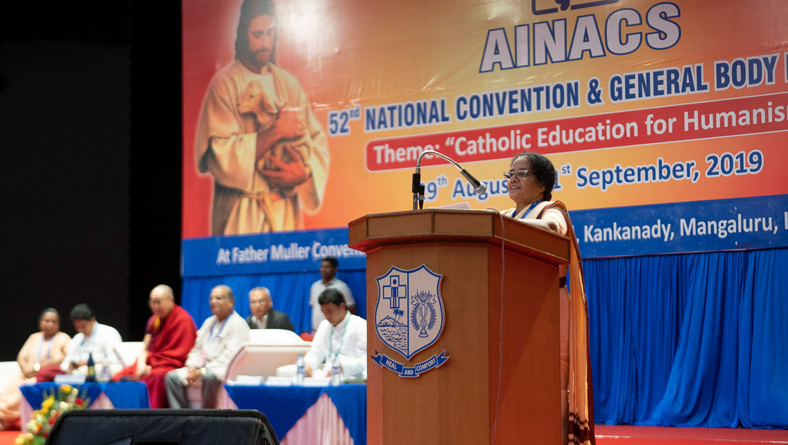 Sister Molly Cherian, Principal of the Sacred Heart School, Sidhpur in Dharamsala, introducing His Holiness the Dalai Lama at the start of the morning session of the 52nd National Convention of the All India Association of Catholic Schools in Mangaluru, Karnataka, India on August 30, 2019. Photo by Tenzin Choejor