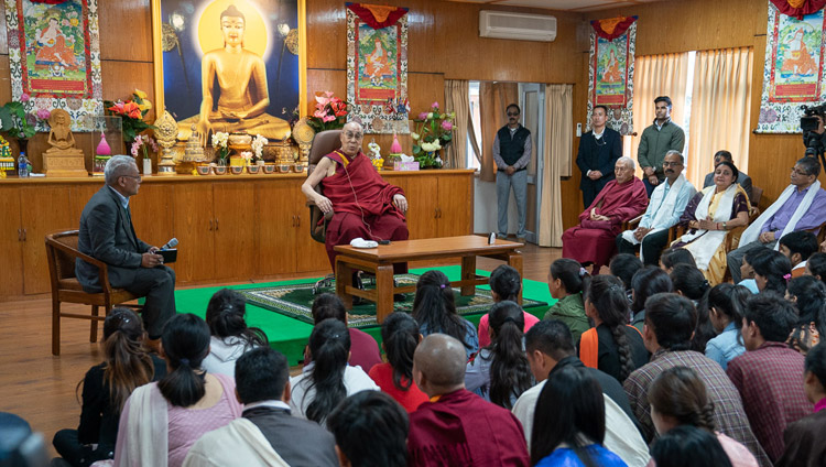 His Holiness the Dalai Lama speaking to a group of students from North Indian universities at his residence in Dharamsala, HP, India on October 25, 2019. Photo by Tenzin Choejor