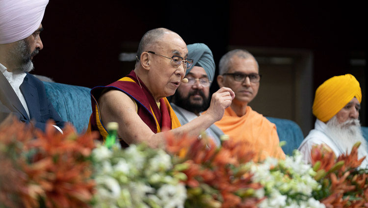 His Holiness the Dalai Lama speaking at the Inter-Faith Conclave at Guru Nanak Dev University in Amritsar, Punjab, India on November 9, 2019. Photo by Tenzin Choejor