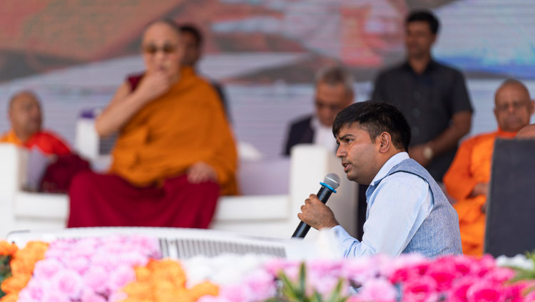 The Hindi interpreter translating His Holiness the Dalai Lama's teaching at PES College of Physical Education in Aurangabad, Maharashtra, India on November 24, 2019. Photo by Tenzin Choejor