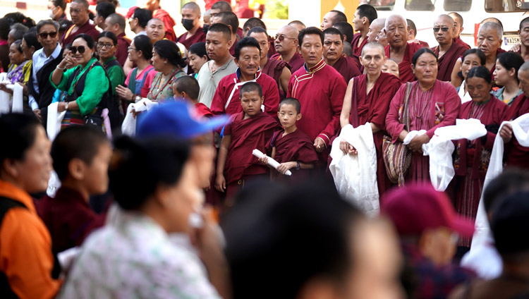 Members of the public line the roads waiting for His Holiness the Dalai Lama to arrive in Mundgod, Karnataka, India on December 12, 2019. Photo by Lobsang Tsering