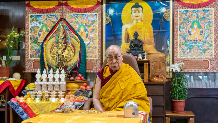 Su Santidad el Dalái Lama explicando cómo cultivar la mente del despertar durante su enseñanza en su residencia en Dharamsala, HP, India, el 5 de junio de 2020. Foto de Ven Tenzin Jamphel