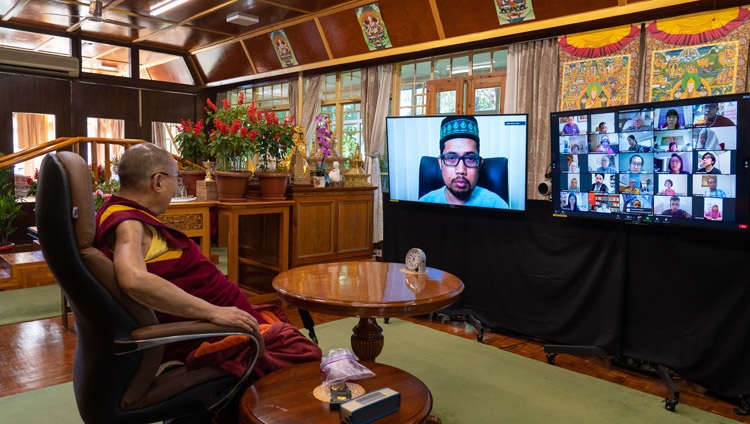 Muhammad Faisal Abdul Aziz, President of ABIM and moderator for the session, introducing His Holiness the Dalai Lama to the virtual audience at the start of the conversation with His Holiness the Dalai Lama from his residence in Dharamsala, HP, India on September 28, 2020. Photo by Ven Tenzin Jamphel Muhammad Faisal Abdul Aziz, President of ABIM and moderator for the session, introducing His Holiness the Dalai Lama to the virtual audience at the start of the conversation with His Holiness the Dalai Lama from his residence in Dharamsala, HP, India on September 28, 2020. Photo by Ven Tenzin Jamphel