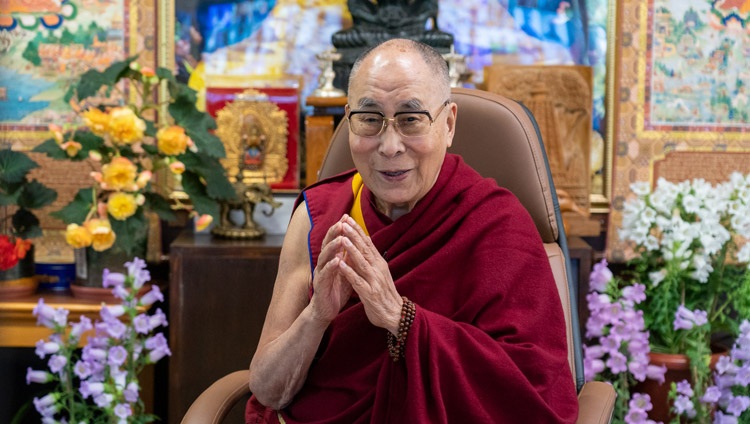 Su Santidad el Dalái Lama hablando sobre la compasión en la asistencia sanitaria por internet desde su residencia en Dharamsala, HP, India, el 7 de julio de 2021. Foto de Ven Tenzin Jamphel