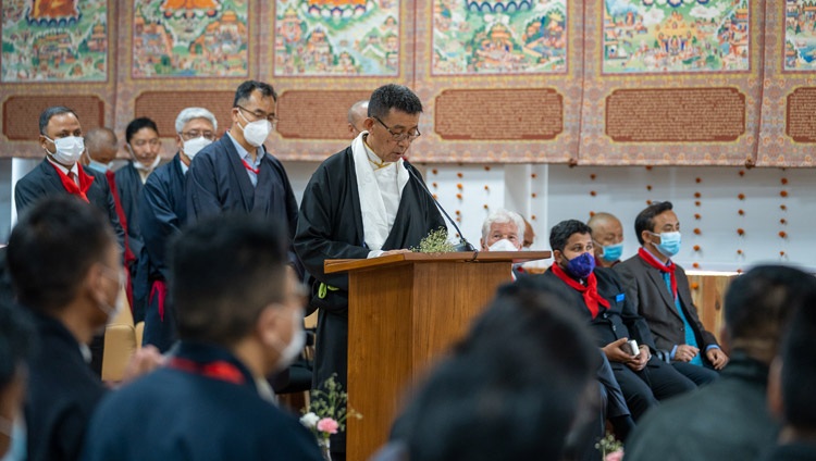 Secretary of the Dalai Lama Trust, Jamphel Lhundup, offering words of thanks at the conclusion of the inauguration ceremony of the Dalai Lama Library and Archives in Dharamsala, HP, India on July 6, 2022. Photo by Tenzin Choejor