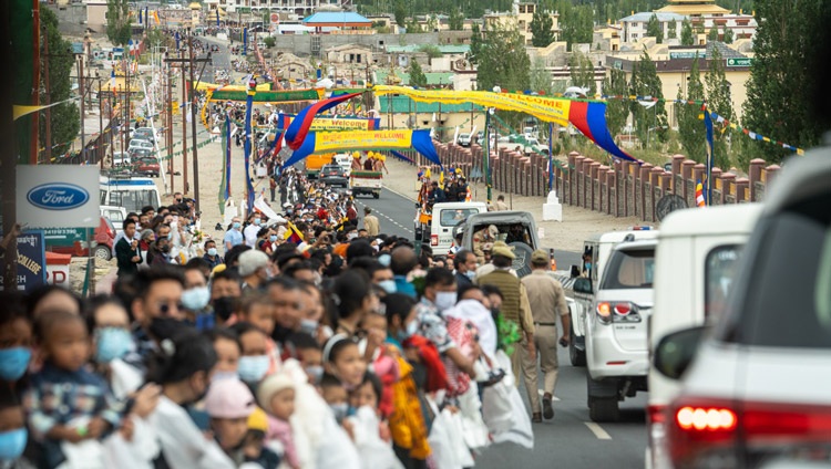 Members of the public line the road to greet His Holiness the Dalai Lama as he makes his way from the Kusho Bakula Rinpoche Airport to his residence at Shewatsel Phodrang in Leh, Ladakh, India on July 15, 2022. Photo by Tenzin Choejor
