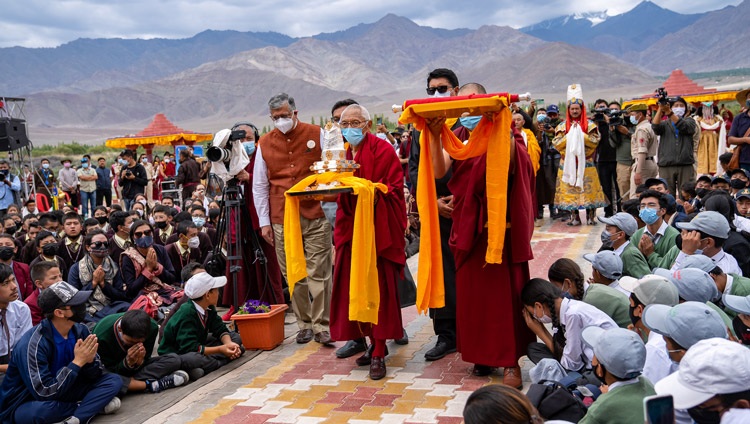 Thiksay Rinpoche carrying the Ladakh dPal rNgam Dusdon Award 2022 to present to His Holiness the Dalai Lama at Sindhu Ghat in Leh, Ladakh, UT, India on August 5, 2022. Photo by Tenzin Choejor